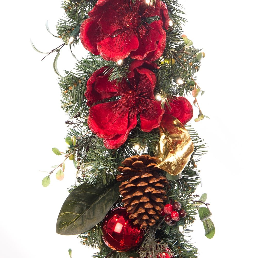 Red Magnolia Garland: Ein atemberaubender Red Garland zu Weihnachten