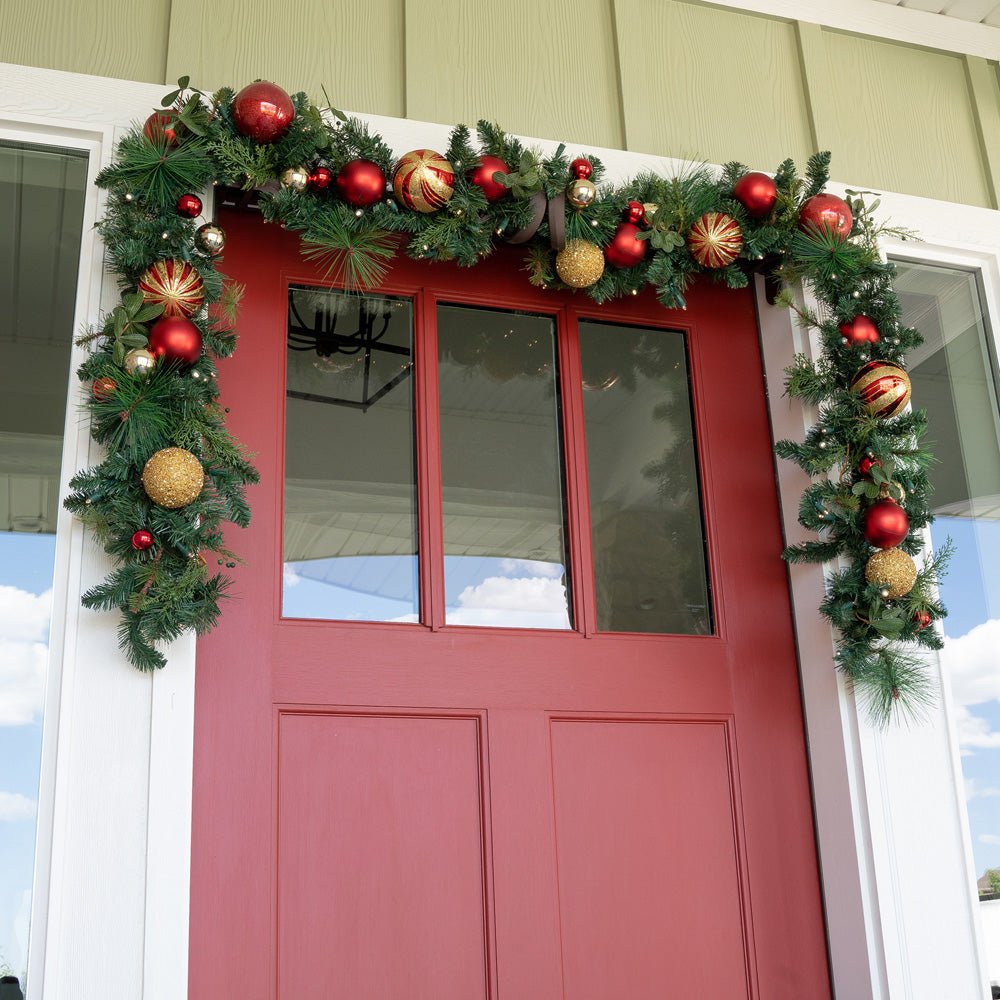 Weihnachtsklassiker Rot & Gold Garland - 9 Fuß