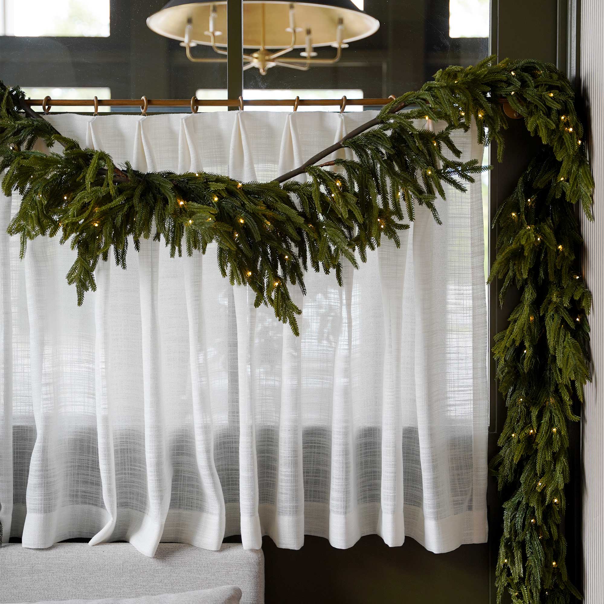 Norfolk Pre-Lit LED Garland
